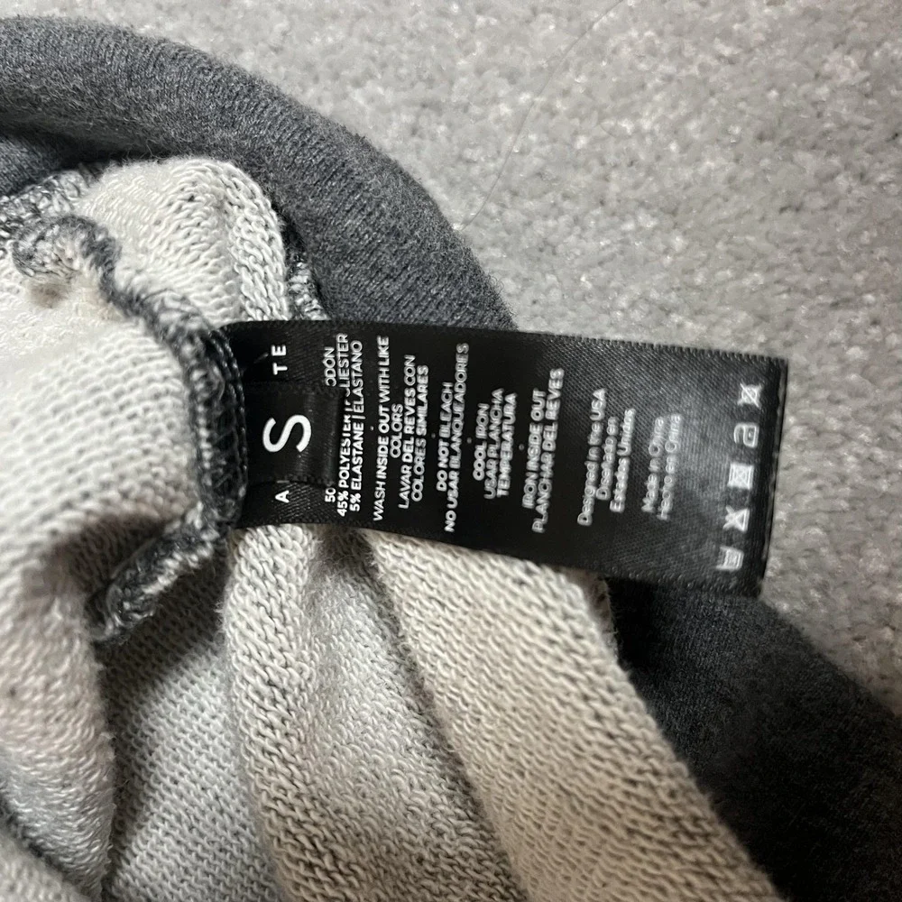 Alphalete Hoodie Mens Small Gray‎ Sleeveless Pullover Athletic Gym Workout Sport - Picture 4 of 7